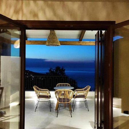 Peri Elxis Luxury Suites Mourésion Zewnętrze zdjęcie