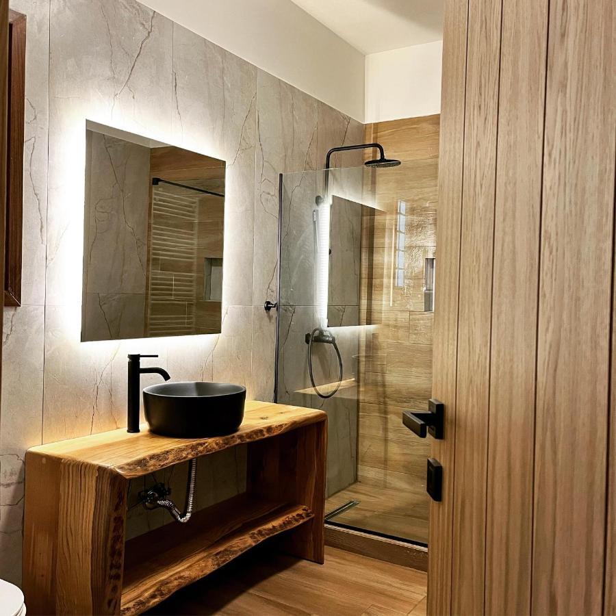 Peri Elxis Luxury Suites Mourésion Zewnętrze zdjęcie