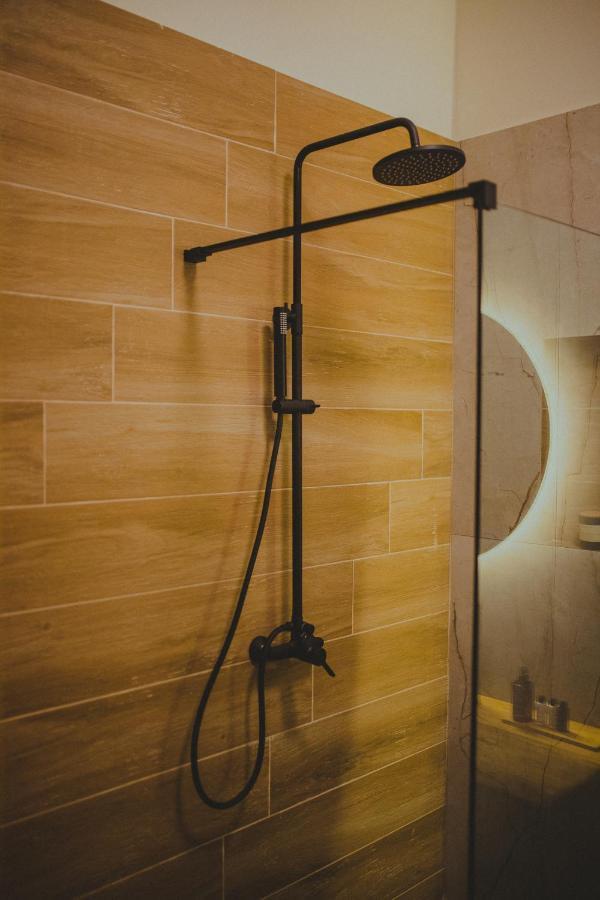 Peri Elxis Luxury Suites Mourésion Zewnętrze zdjęcie