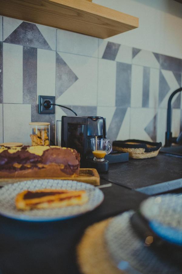 Peri Elxis Luxury Suites Mourésion Zewnętrze zdjęcie
