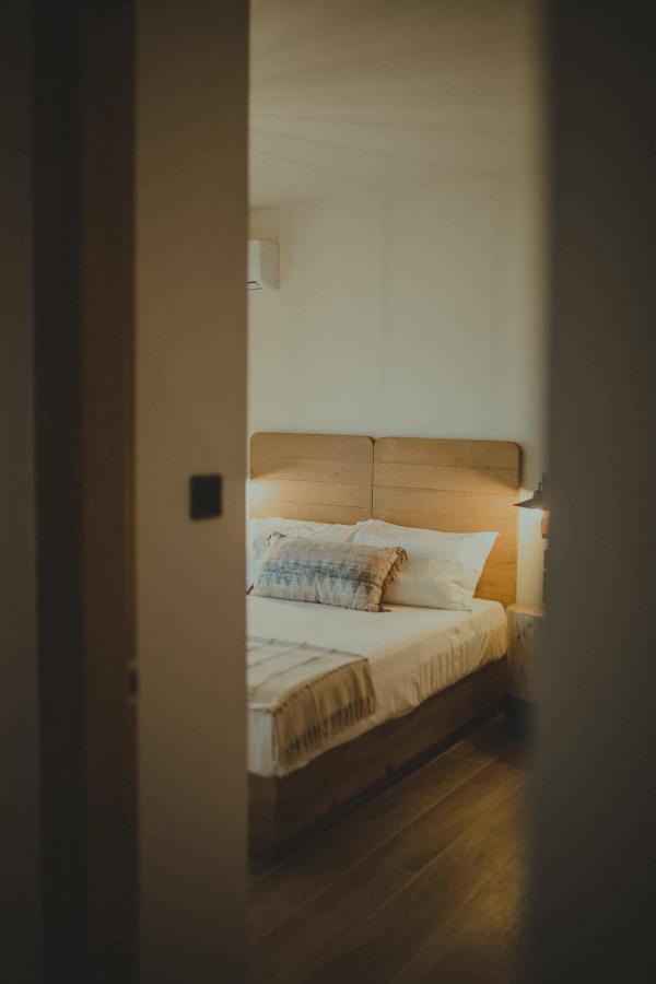 Peri Elxis Luxury Suites Mourésion Zewnętrze zdjęcie