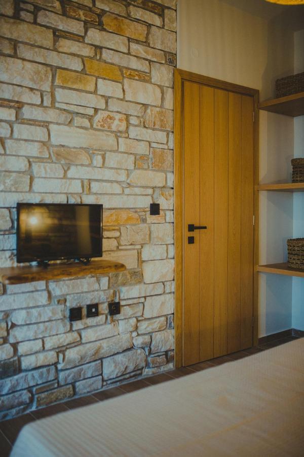 Peri Elxis Luxury Suites Mourésion Zewnętrze zdjęcie