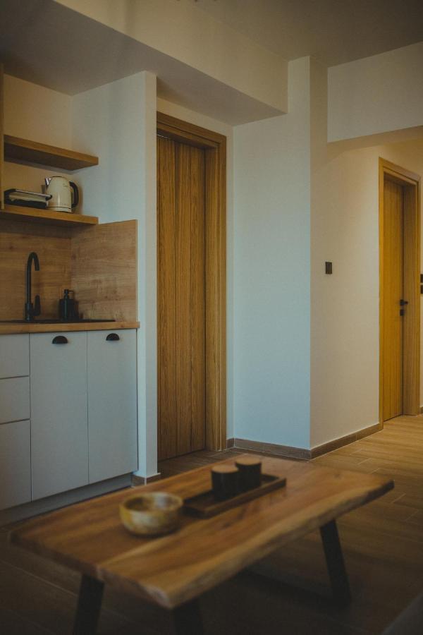 Peri Elxis Luxury Suites Mourésion Zewnętrze zdjęcie