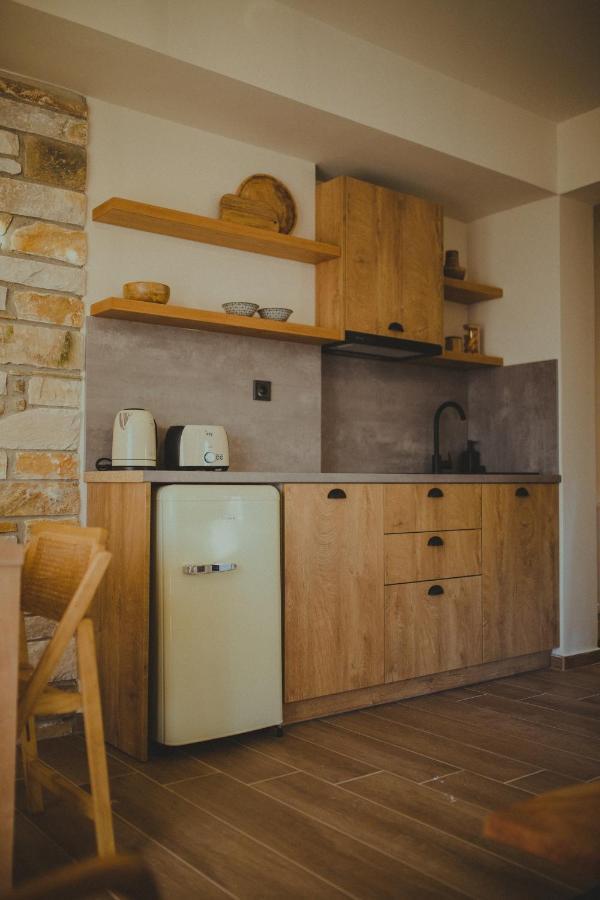 Peri Elxis Luxury Suites Mourésion Zewnętrze zdjęcie