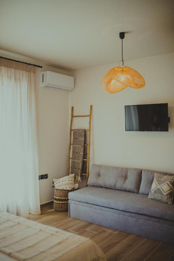Peri Elxis Luxury Suites Mourésion Zewnętrze zdjęcie