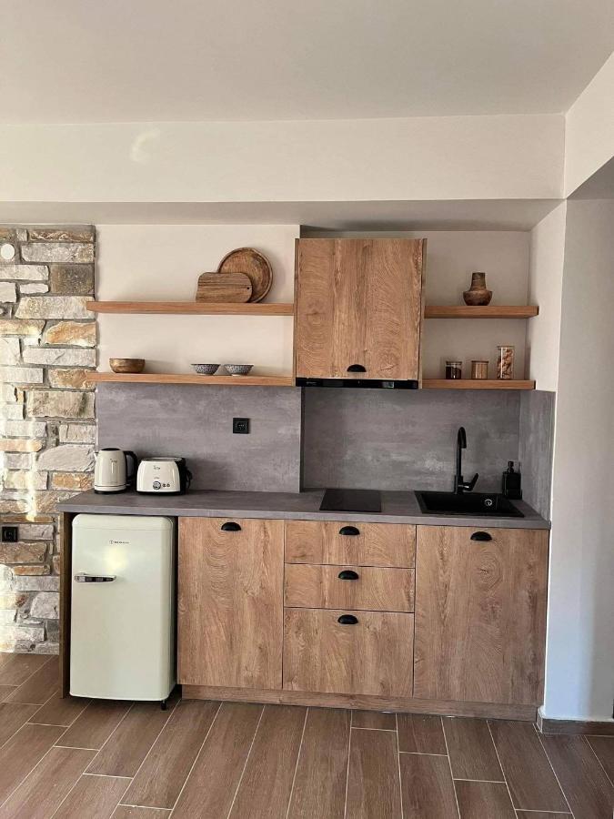 Peri Elxis Luxury Suites Mourésion Zewnętrze zdjęcie